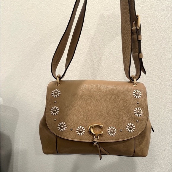 Coach Beige Leather Shoulder Bag with Floral Accents - Picture 4 of 6